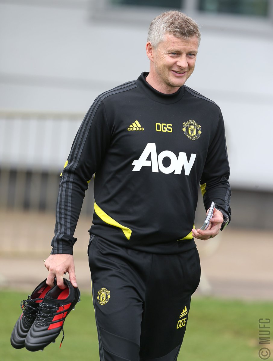 包含关键时刻阿贾克斯官宣签约:葡超节点到来;话题不断;球队文化再被提及的词条 包含关键时刻阿贾克斯官宣签约:葡超节点到来;话题不断;球队文化再被提及的词条