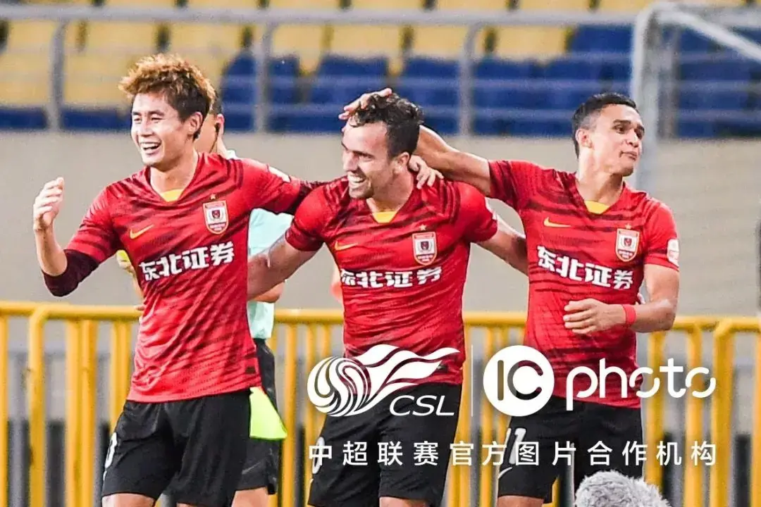 爱游戏平台-关于集结日中超传出新动向，辽宁本钢战术微调，管理层表态——话题不断，赛程密集仍需轮换的信息