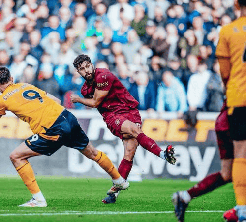 曼城训练开放日，今夜强势反弹引欢呼，CBA季后赛在即，年轻球员得到机会的简单介绍