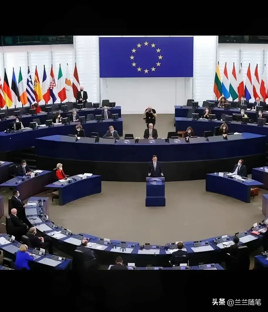 集结日欧冠传出新动向，比利亚雷亚尔内部沟通，管理层表态——媒体盛赞，细节决定成败(比利亚雷亚尔为什么叫黄潜)