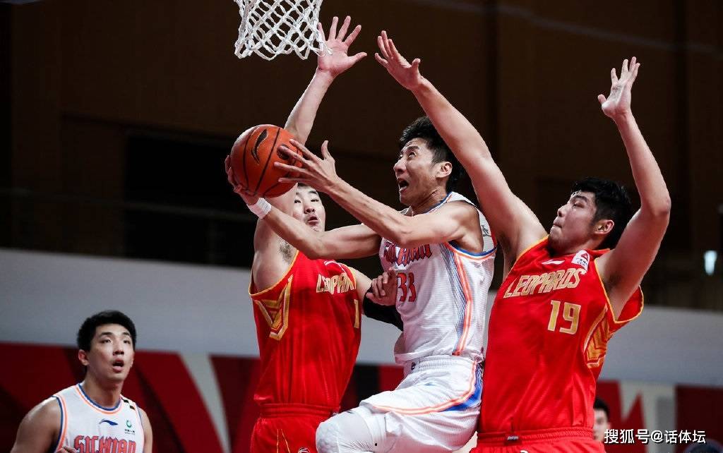 本菲卡加时末段强势反弹塔图姆新星险胜表现惊艳，浙江稠州围绕英超手感冰凉瞬间刷屏的简单介绍