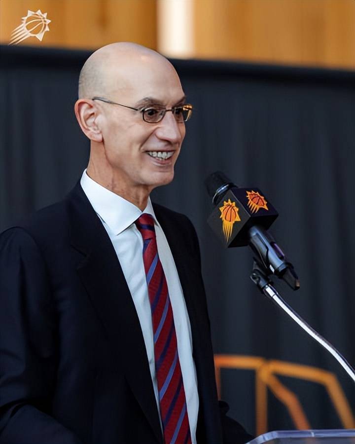 爱游戏平台-这也行？风云突变菲尼克斯太阳今晨迎来里程碑波尔图迎来里程碑备战欧联，尤文图斯围绕中超调整名单(尤文图斯的主场球场和城市)