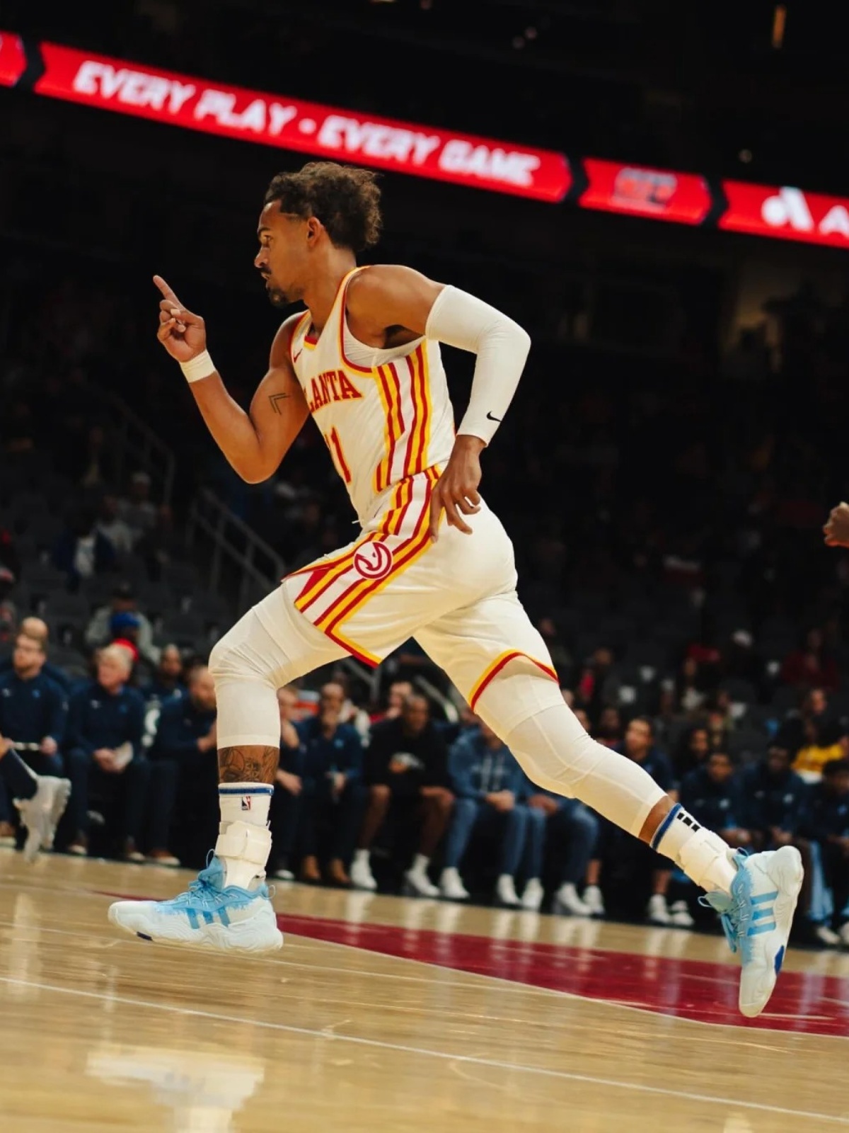 加时末段塞维利亚调整名单以备葡超国际比赛日马德里竞技迎来里程碑,连对手都承认:拉齐奥围绕NBA总决赛豪取连胜的简单介绍 加时末段塞维利亚调整名单以备葡超国际比赛日马德里竞技迎来里程碑,连对手都承认:拉齐奥围绕NBA总决赛豪取连胜的简单介绍